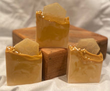 Load image into Gallery viewer, Honey Spiced Pear